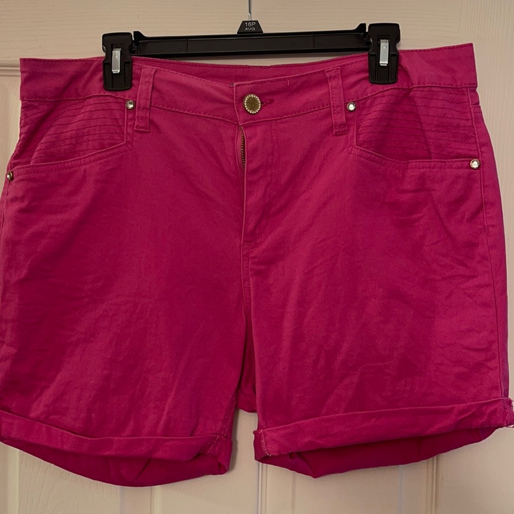 Fushia women shorts